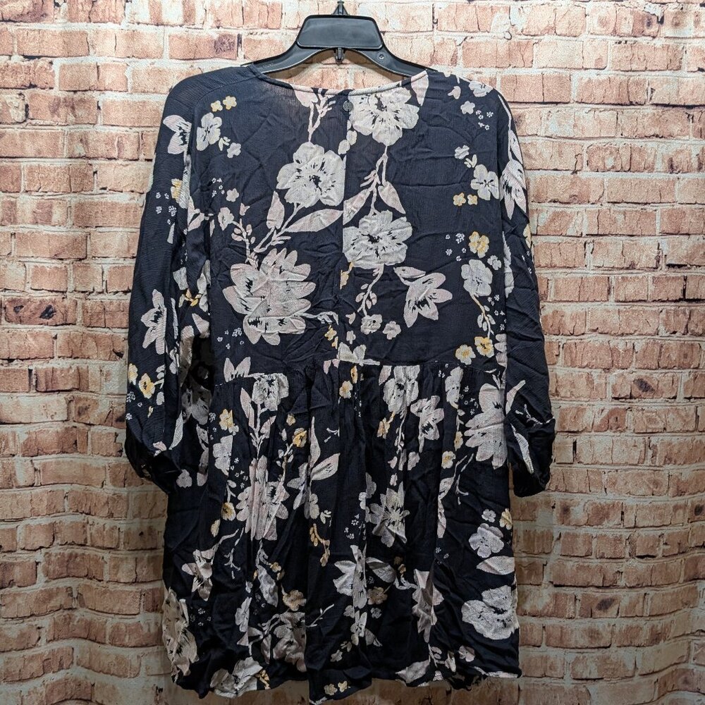 🧨🧨Billabong Tunic Floral Blue White Blouse Size Medium - Picture 8 of 10